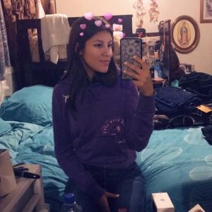 Meet your Posher, Claudia